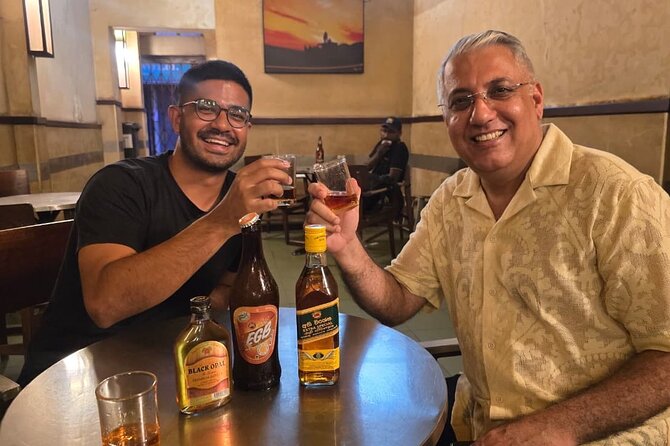 Dodgy Bar Tour in Colombo - Walking through Pettah after the first drink