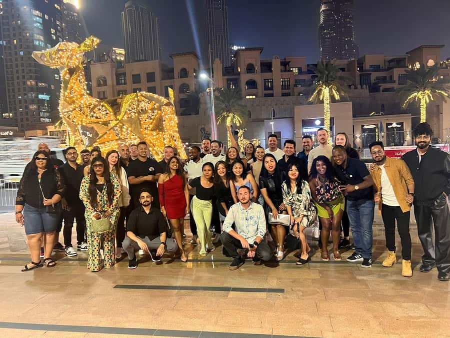Dubai: Pub Crawl Nightlife Tour - A realistic Saturday schedule