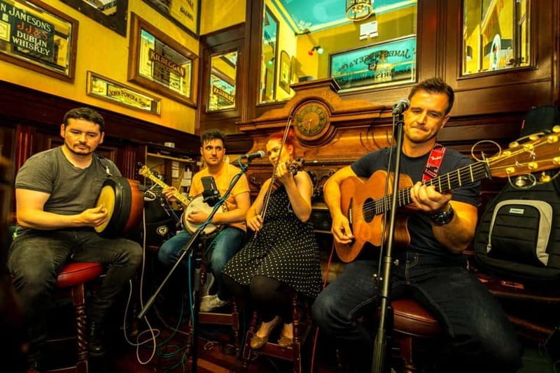 Dublin: City Pub Crawl Experience - Three local bars, 45 minutes at a time