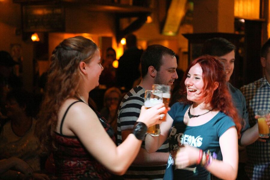 Dublin: Generation Pub Crawl - Starting at 4 Dame Lane with a welcome Guinness