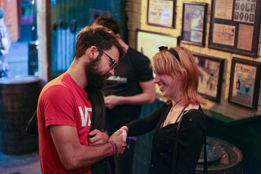 Dublin: Generation Pub Crawl - Walking between stops and managing a big group