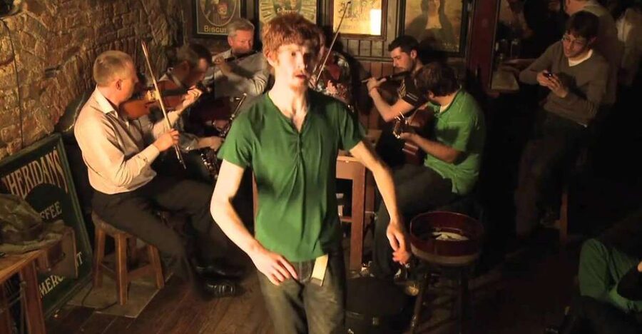 Dublin: Guided Irish Musical Pub Tour - Four pubs, four different moods