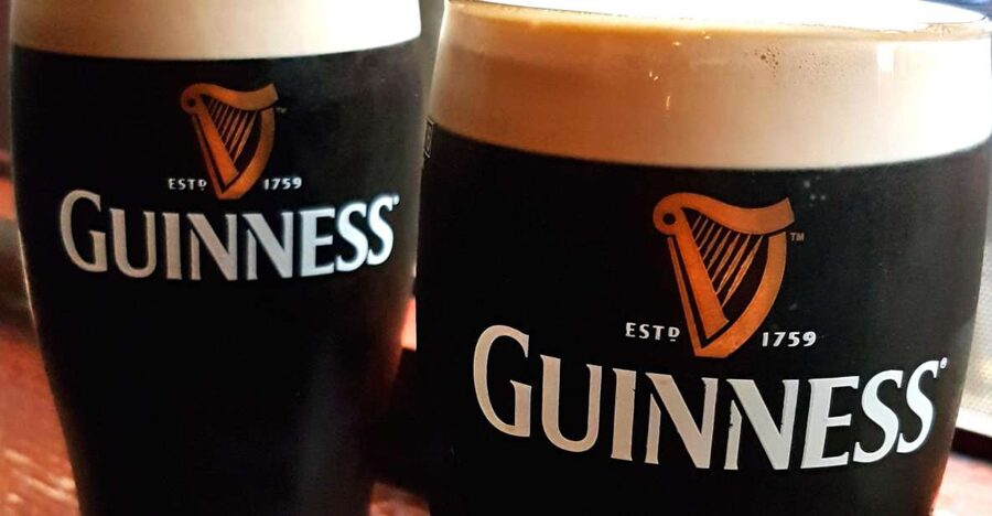 Dublin: Private Pub Tour - Stop one: learning how a local pub works