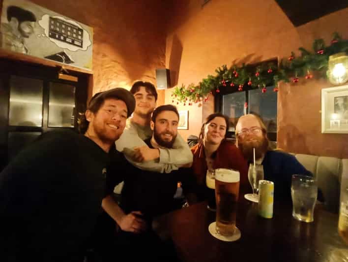 Dublin: Pub Tour. Pour The Perfect Guinness, Whiskey & Music - Walking through Temple Bar and central Dublin