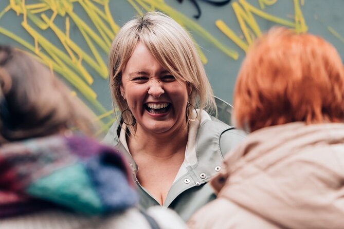 Dublin Storytelling Pub Tour - 3 stops, drinks & local snacks - Group size, pace, and practical comfort