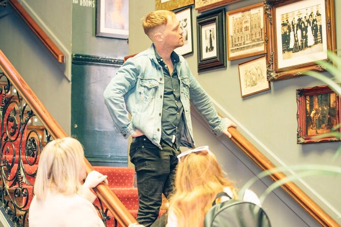 Dublin Storytelling Pub Tour - 3 stops, drinks & local snacks - Three pubs and two hours of Dublin stories