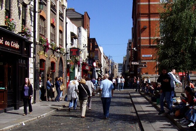 Dublin Temple Bar Night Tour - The biggest strength: a lively first-night introduction
