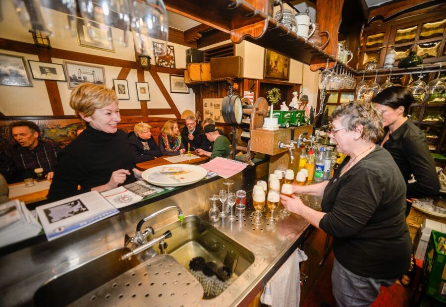 Duisburg-Ruhrot: Historic Harbor Pub Tour - Three harbor pubs, three different moods