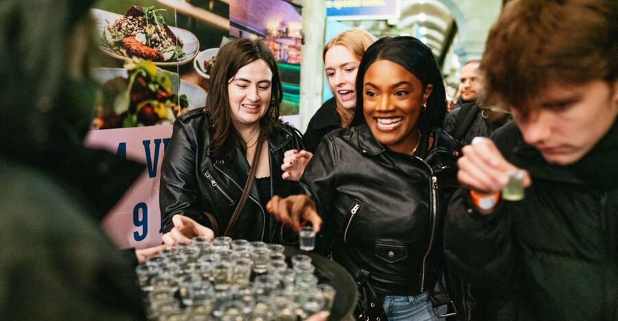 Edinburgh: 7 Bar Pub Crawl with 7 Shots & Discounts - The guide makes or breaks the evening