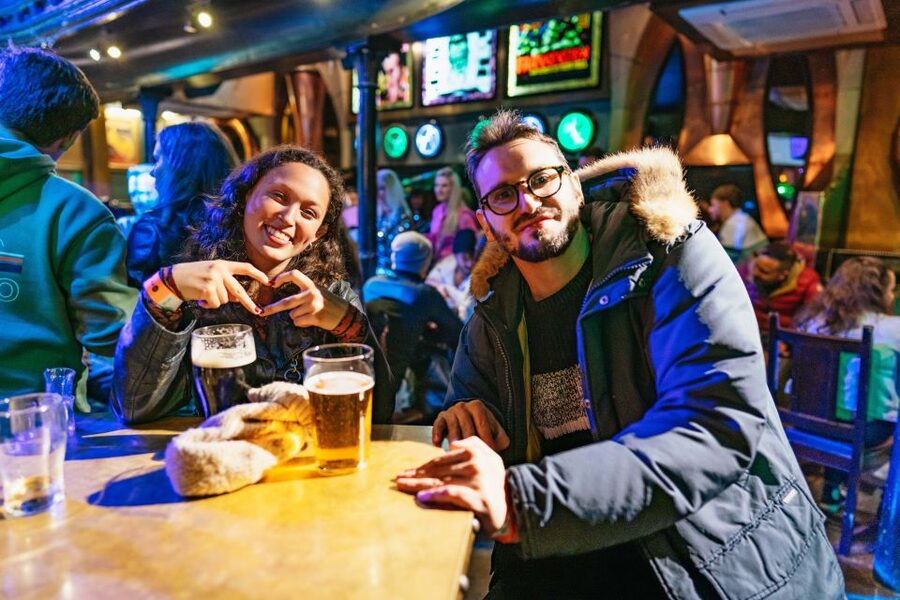Edinburgh: 7 Bar Pub Crawl with 7 Shots & Discounts - Stop one: getting the group together