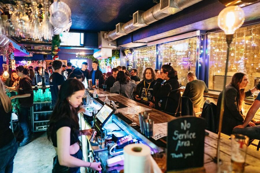 Edinburgh: 7 Bar Pub Crawl with 7 Shots & Discounts - Stops four and five: when the social side takes over