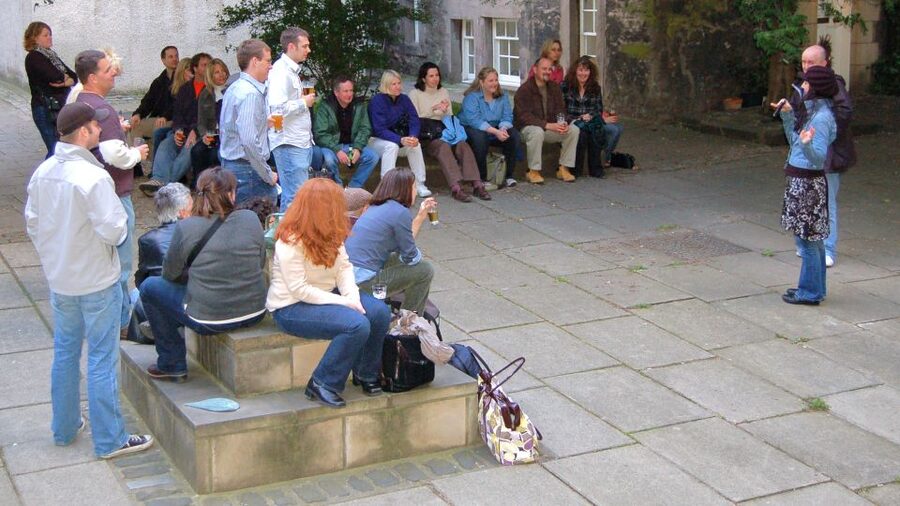 Edinburgh Literary Pub Tour with "Real-Actors" - Is $33 good value for two hours?
