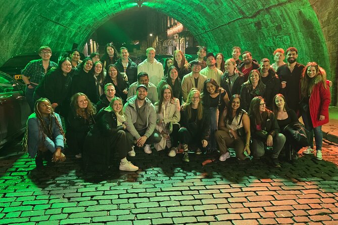 Edinburgh Pub Crawl Free Shots and VIP Entry - A six-hour route through Edinburgh after dark