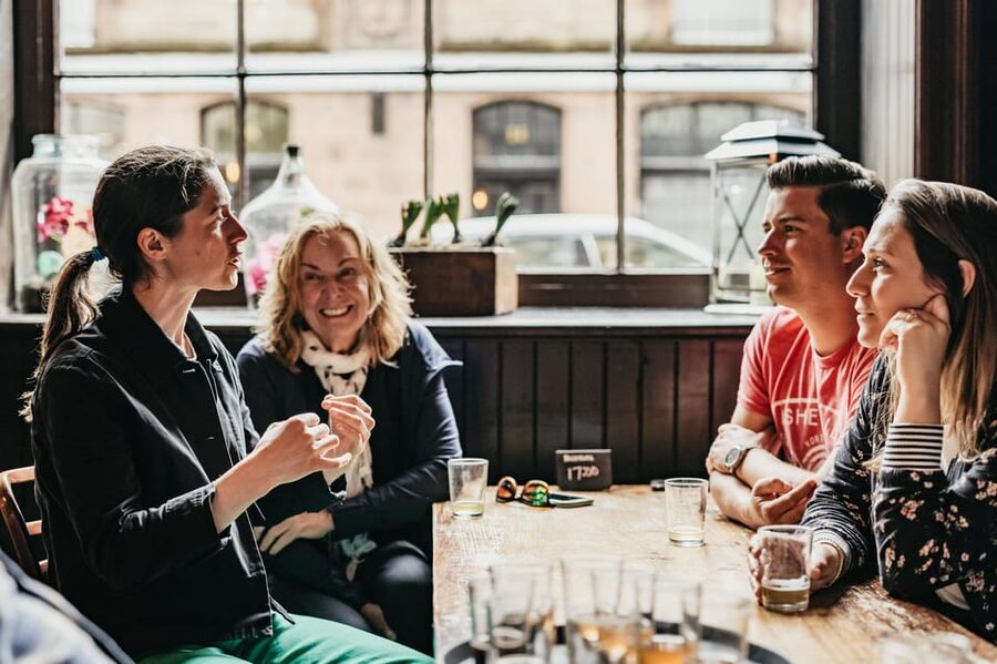 Edinburgh: Pubs and History Guided Walking Tour with Beer - Why Edinburgh makes a good beer classroom
