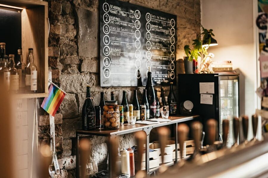 Edinburgh: Pubs and History Guided Walking Tour with Beer - Finishing around the Grassmarket
