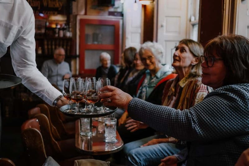 Edinburgh: Whisky Tasting and Storytelling in a Historic Pub - The Waverley Bar gives the tasting its character