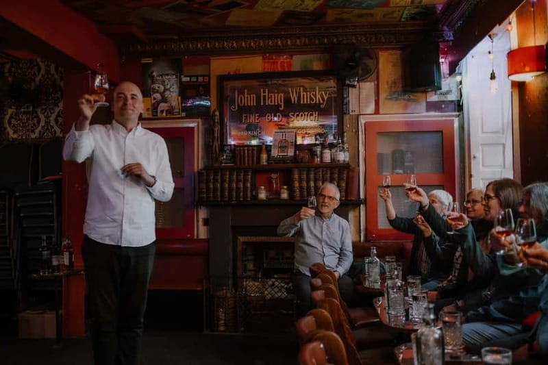 Edinburgh: Whisky Tasting and Storytelling in a Historic Pub - From grain to glass, with a few smugglers in the story