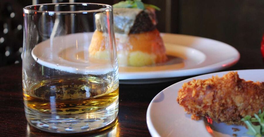 Edinburgh: Whisky Tasting in one of the oldest pubs - Key points to know before you book