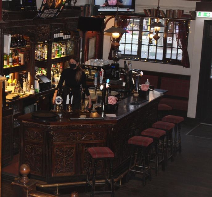 Edinburgh: Whisky Tasting in one of the oldest pubs - How much explanation should you expect?