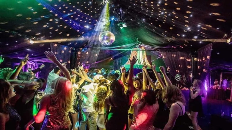 Eindhoven: Pub Crawl with Free Drinks and Entrance - Starting beneath St. Catharina Church at 21:30