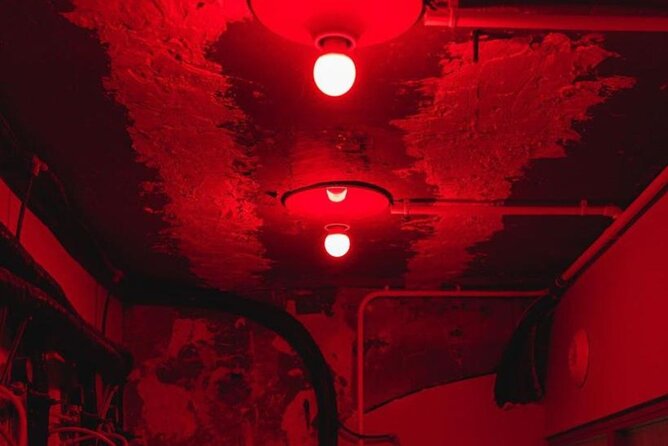 Explore speakeasies and hidden bars, sip meet & socialize - What the guide adds