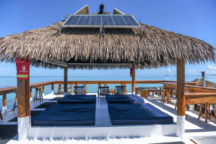 Fiji: Cloud 9 Floating Bar and Pizzeria Day Trip - Pizza, cocktails, and the real cost of the day