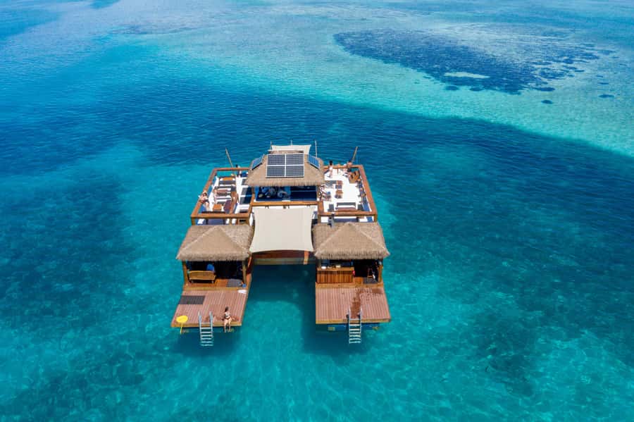 Fiji: Cloud 9 Floating Bar and Pizzeria Day Trip - What Cloud 9 is really like