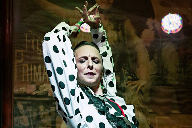 Flamenco Show in Seville at Bar and Tapas - Seating, sightlines, and room comfort