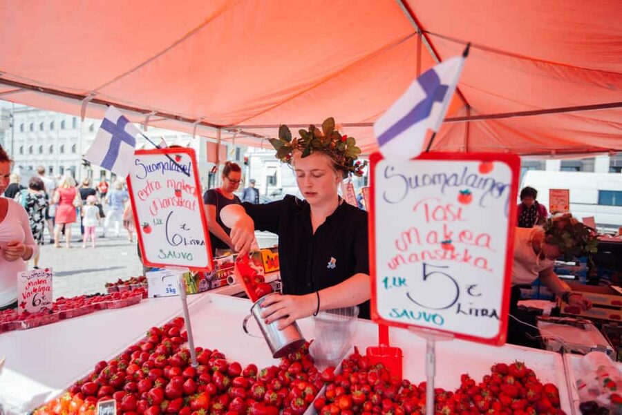 FOOD Tour with Rooftop Bar Visit in Helsinki - Timing, cancellation, and practical planning