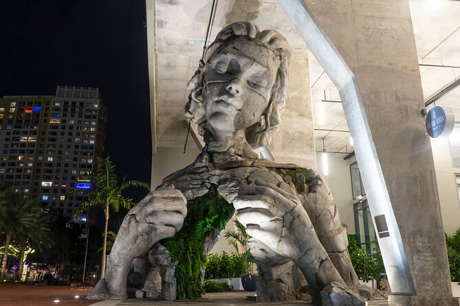 Ft Lauderdale Ghosts Boos and Booze Haunted Pub Crawl - Stop 3: From a commercial area to hauntings