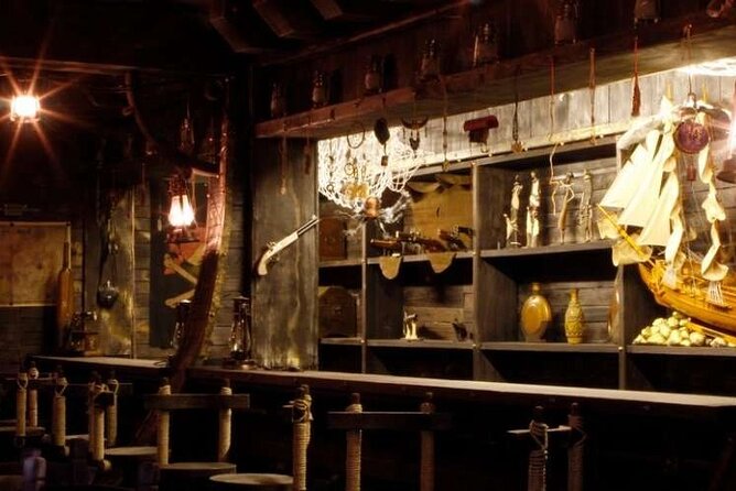 Galveston: Haunted Pub Crawl Walking Tour - Starting at Shearn-Moody Plaza near the Strand
