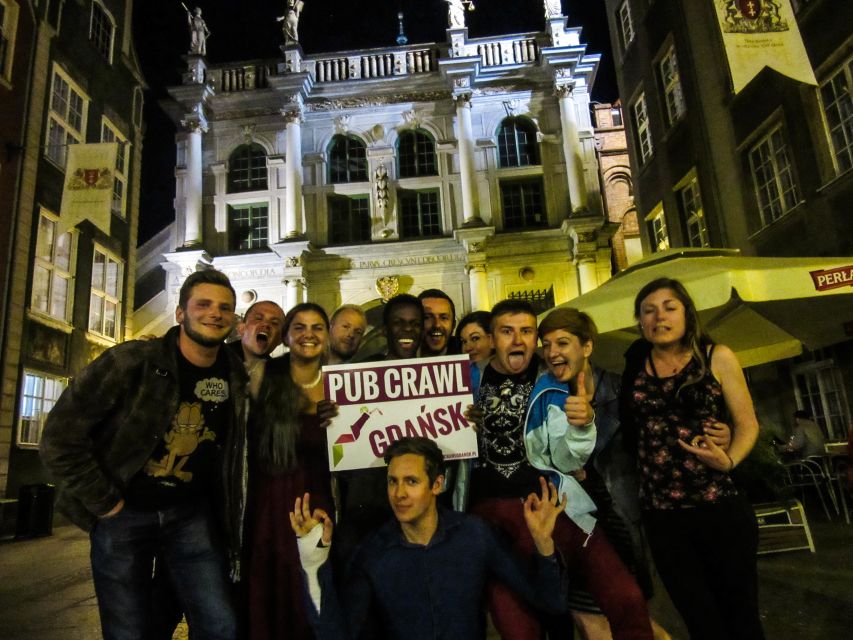 Gdansk: Pub Crawl with Complimentary Drinks - Starting at Neptune’s Fountain