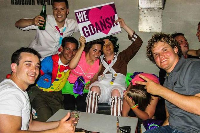Gdansk: Pub Crawl with Free Drinks - Karaoke and other group moments