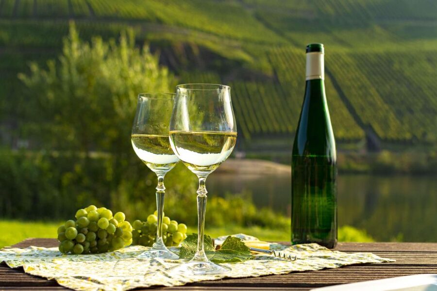 German Wine Self-Guided Tour in Munich's Old Town Wine Bars - What this Munich wine route really offers