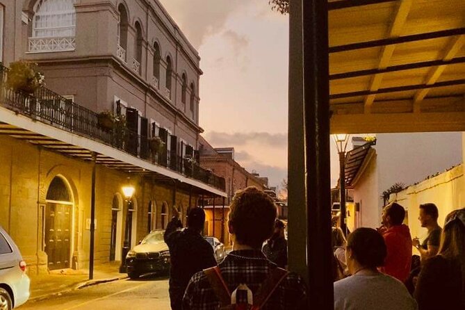 Ghost Tour and Haunted Pub Crawl Party with Free Shot - Why this New Orleans ghost walk works