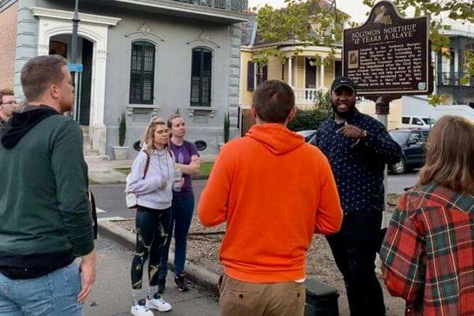 Ghost Tour and Haunted Pub Crawl Party with Free Shot - The LaLaurie Mansion and a difficult New Orleans story