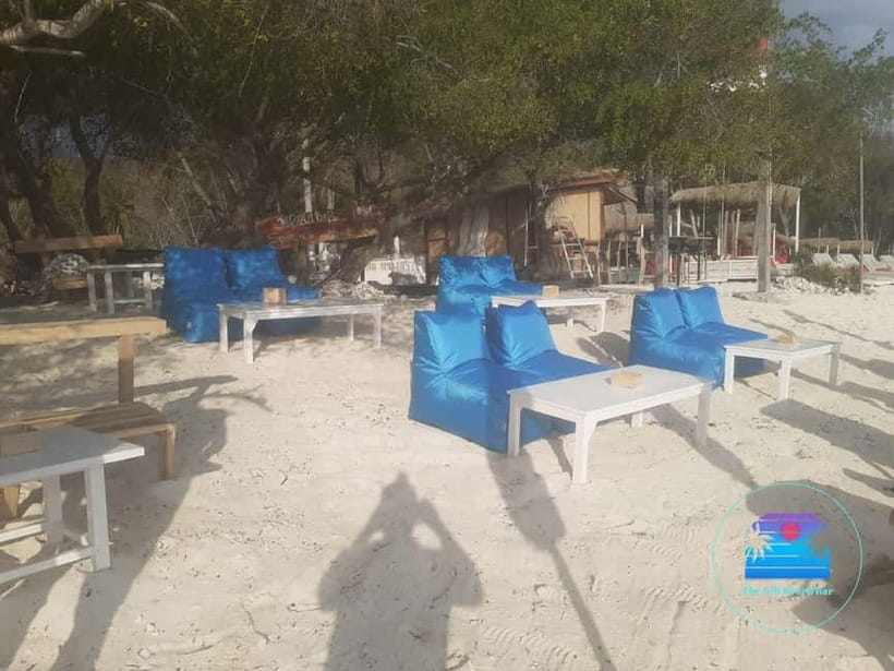 Gili Trawangan: The Beach Bar - Sunbed with Cocktail & Chill - Booking flexibility and practical limits