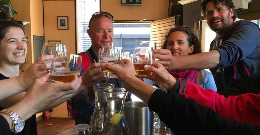 Glasgow: Pubs & History Guided Walking Tour with Beer - The second tasting and the pleasure of comparison