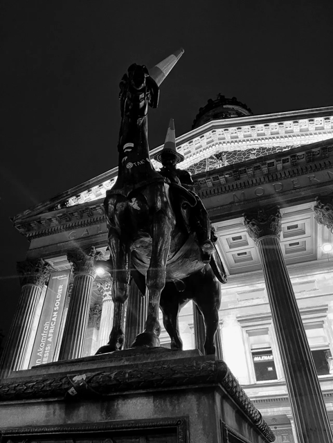 Glasgow: Scottish Rogue Whisky Pub Crawl - Who will enjoy Scottish Rogue most