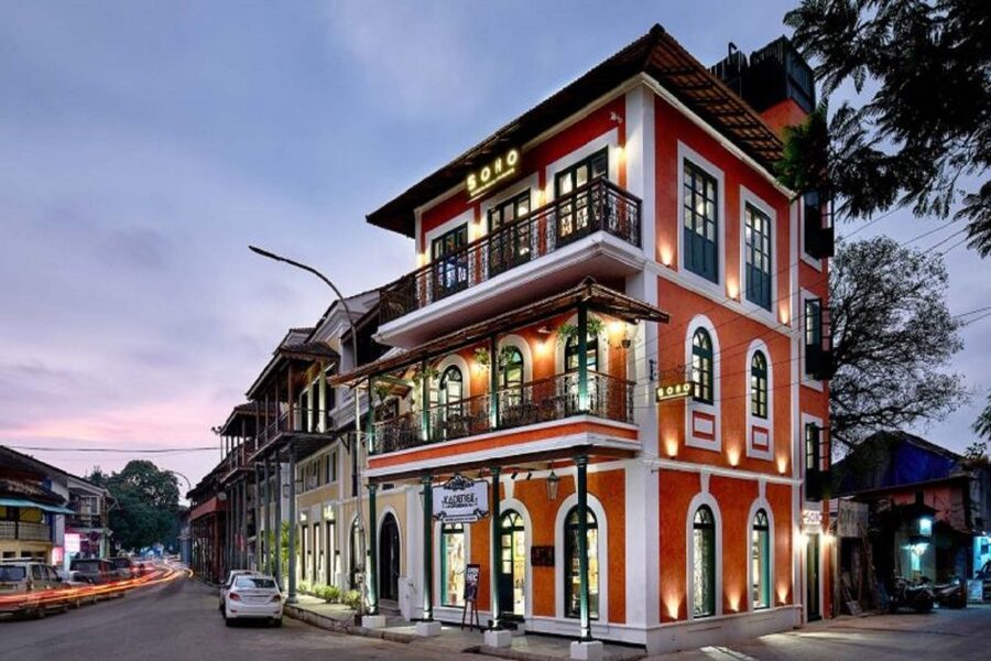 Goa: Pub Crawl - Stop two: learning what makes feni different