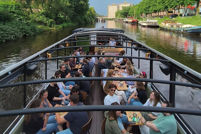 Groningen: Terrace Boat Experience with a Cozy Bar: 1.5 Hours - Peerd van Ome Loeks and a local Groningen story