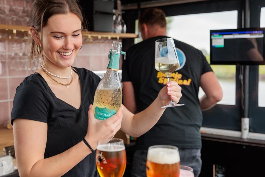 Groningen: Terrace Boat Experience with a Cozy Bar - Opening the roof when the sky is clear