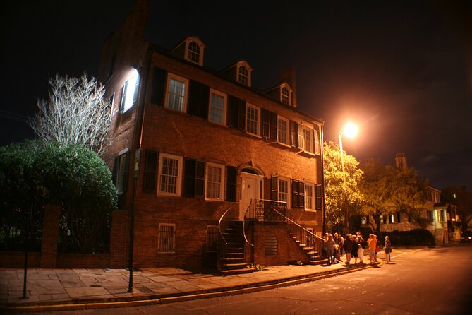 Haunted Savannah Pub Crawl - The guides shape the experience