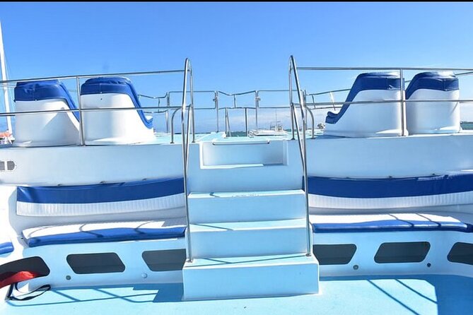 Hip Hop adult only Party Boat with Unlimited drinks& sand-bar - Open bar details and what costs extra