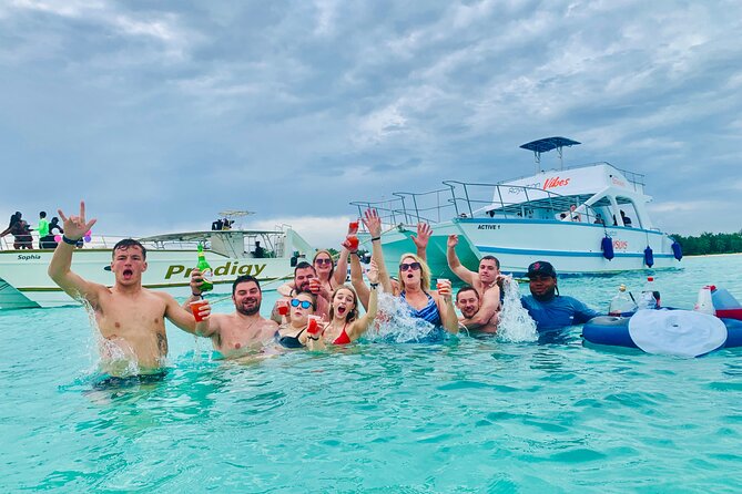 Hip Hop adult only Party Boat with Unlimited drinks& sand-bar - Music, dancing, and the real mood onboard