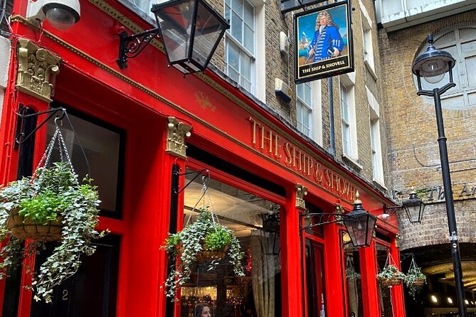 Historic Pub Walking Tour of London - Four different pubs around Covent Garden