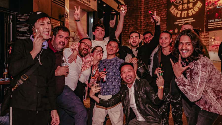 Hong Kong: 3-Hour Lan Kwai Fong Pub Crawl - Who will get the most from this pub crawl