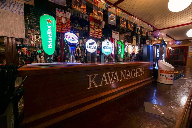 Hurling Experience in Kavanaghs Bar, Freshford, Kilkenny - Taking the hurley onto the village green