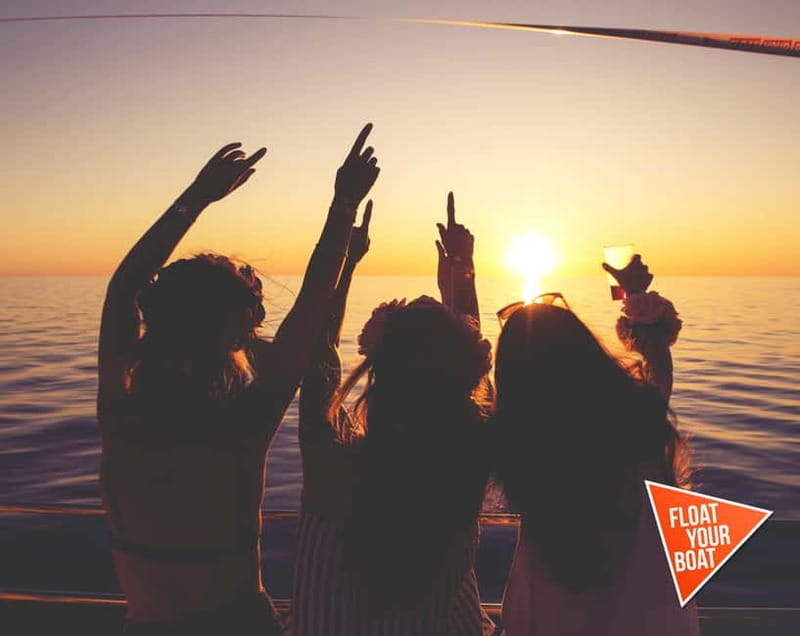 Ibiza: Sunset Boat Party Cruise with DJs with 2 Clubs - San Antonio at 6 pm: getting the evening started