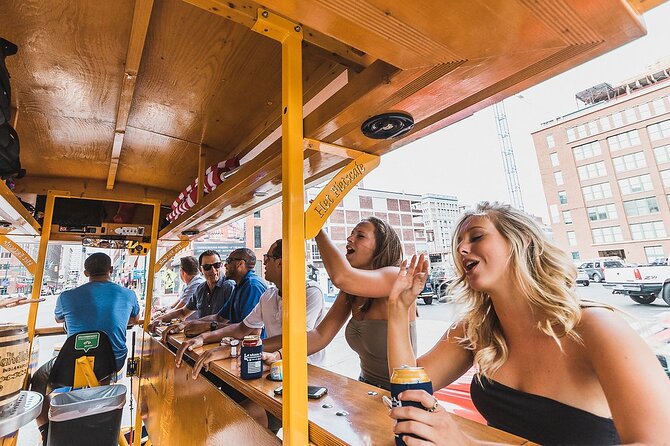 Indianapolis Mobile Pub Tour and Experience - Indiana War Memorial and Museum: games with a city backdrop